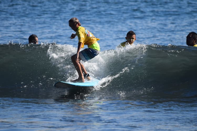 Surf lessons Tahiti – French Polynesia - Surf - Tahiti, French Polynesia, Tahiti, French Polynesia, Oceania