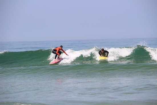 Surf lessons in Costa da Caparica Lisbon Portugal - Surf - Costa da Caparica, Lisbon, Portugal, Costa da Caparica / Lisbon, Portugal, Europe